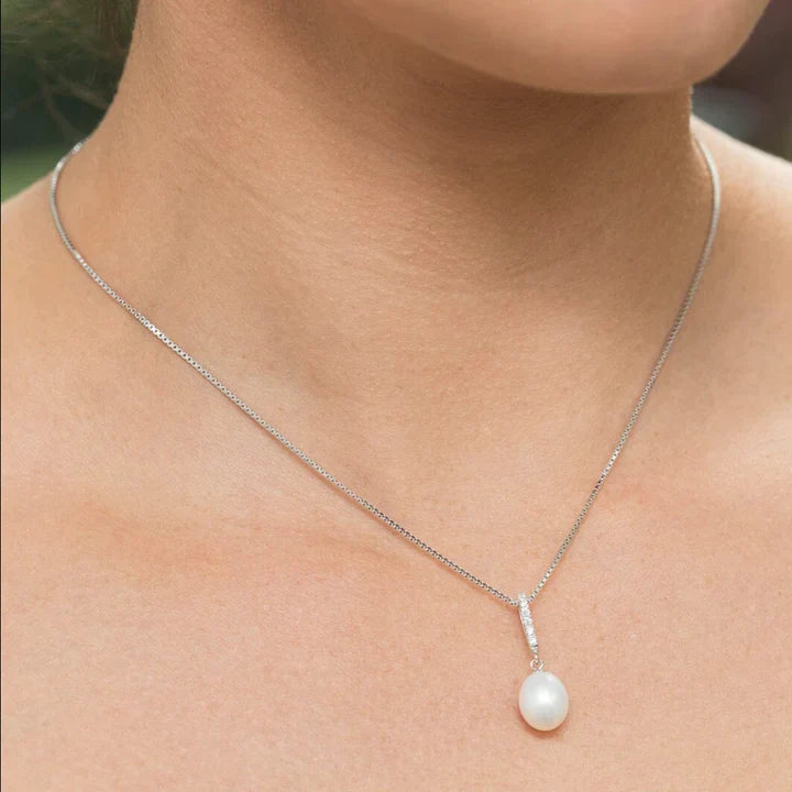 Sterling Silver Cubic Zirconia and Pearl Pendant with chain